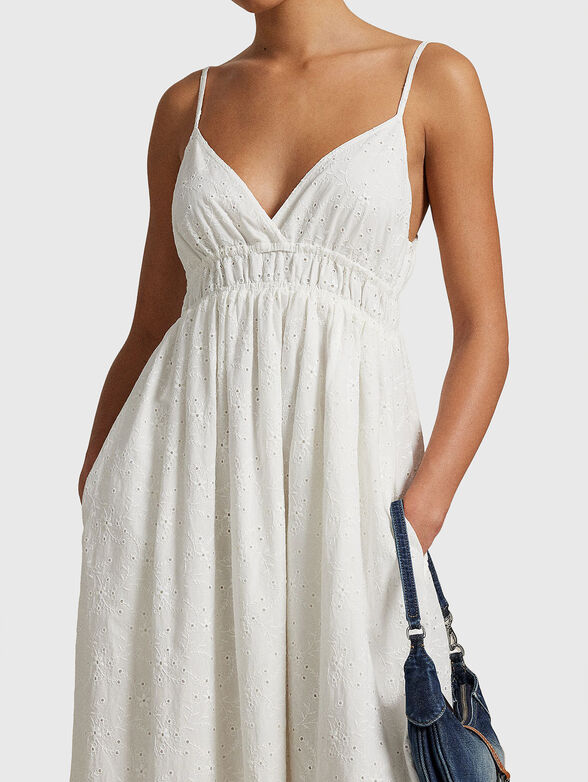Sleeveless dress with embroidery - 4