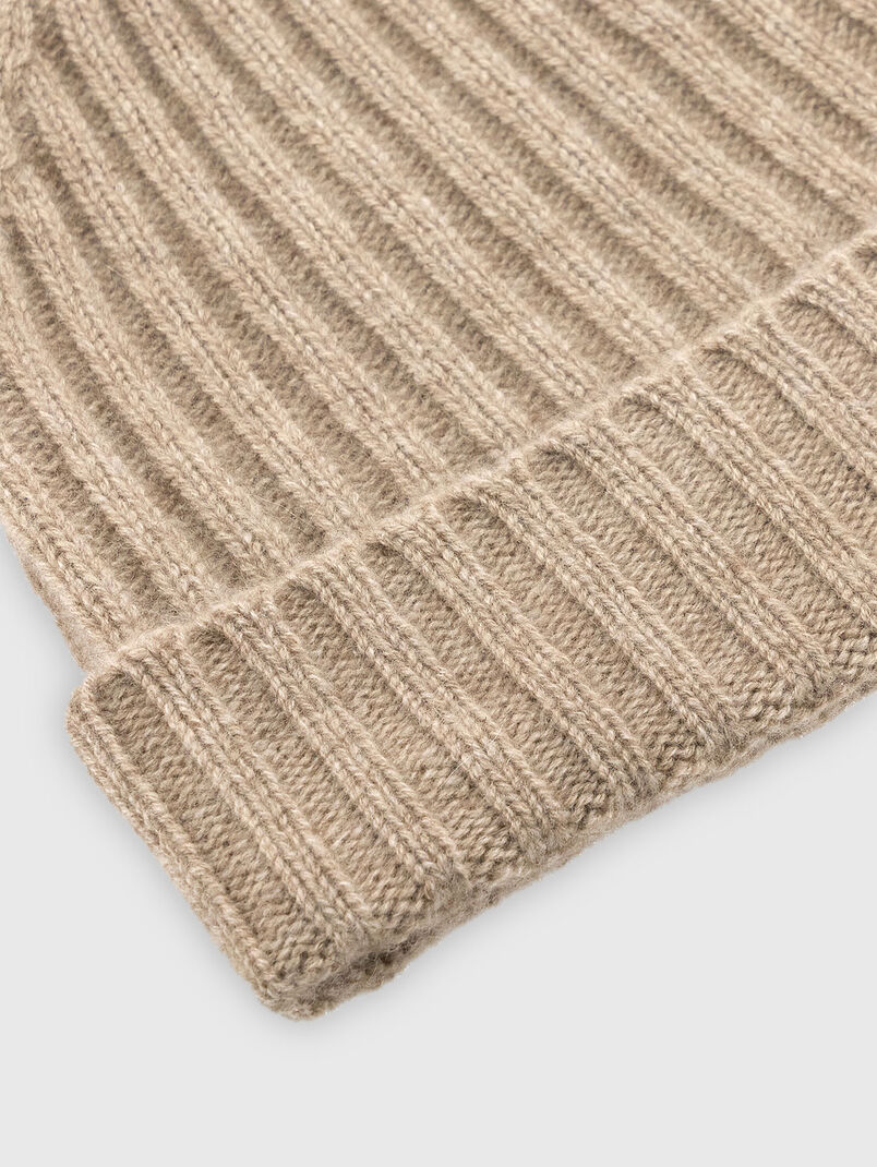 Knitted cashmere hat - 3