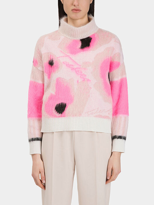 Sweater with contrast details
