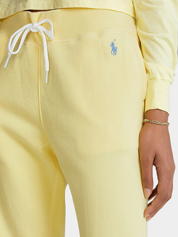 Yellow sports pants with logo - 3