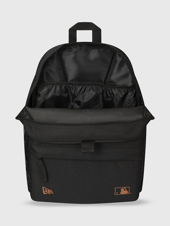 Black backpack with contrasting logo - 4