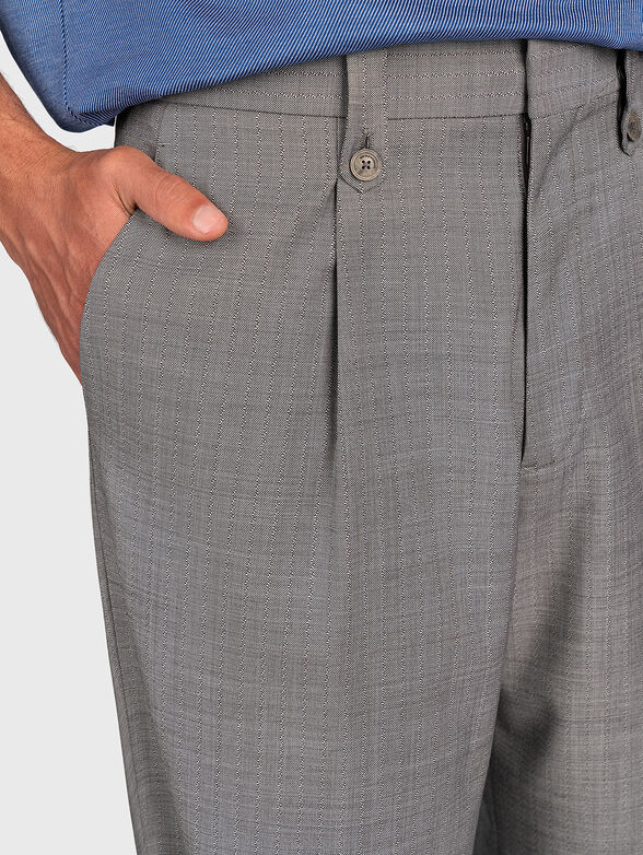 Grey pants with darts - 3