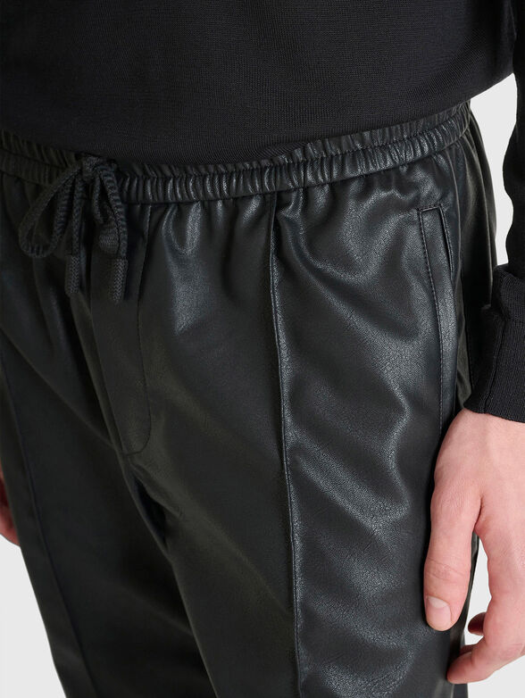 NATE faux leather pants with elastic waist - 4
