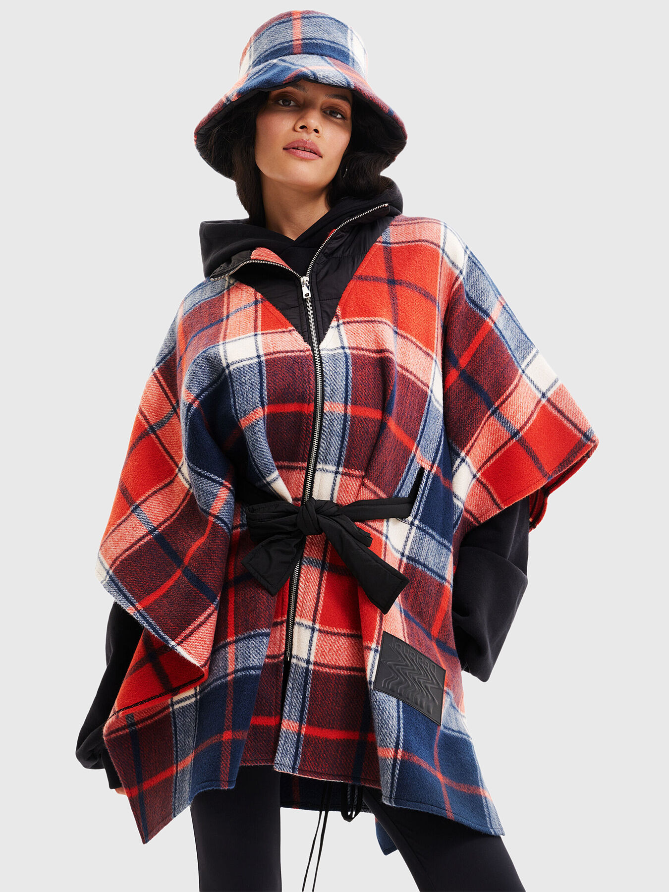 Poncho with zip and tartan pattern brand DESIGUAL — Globalbrandsstore.com/en