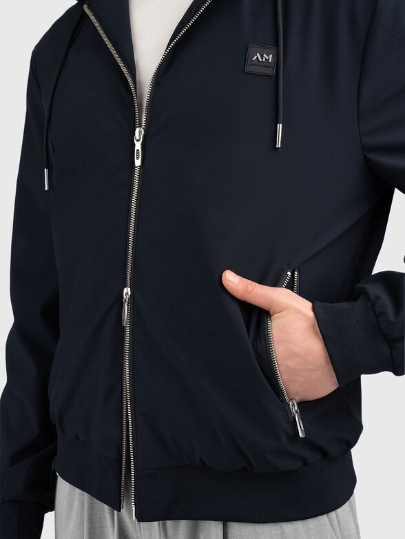 Hooded sweatshirt with a double zipper - 5