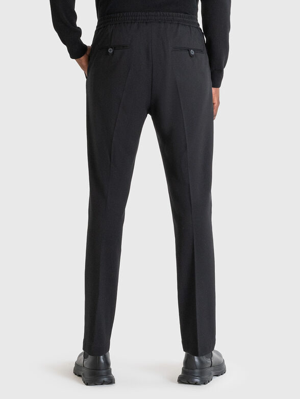Trousers with elastic waist in black colour - 2