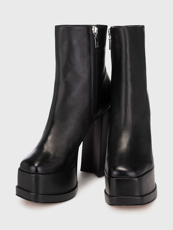 Black leather heeled ankle boots - 6