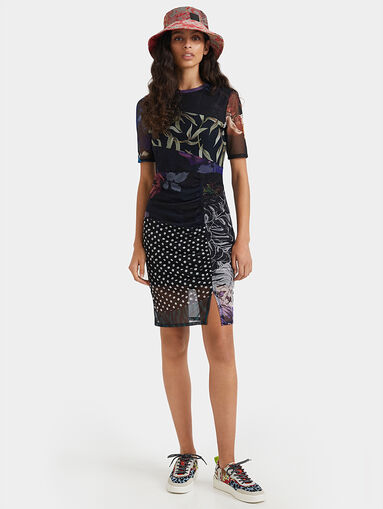 Dress with floral motifs - 5