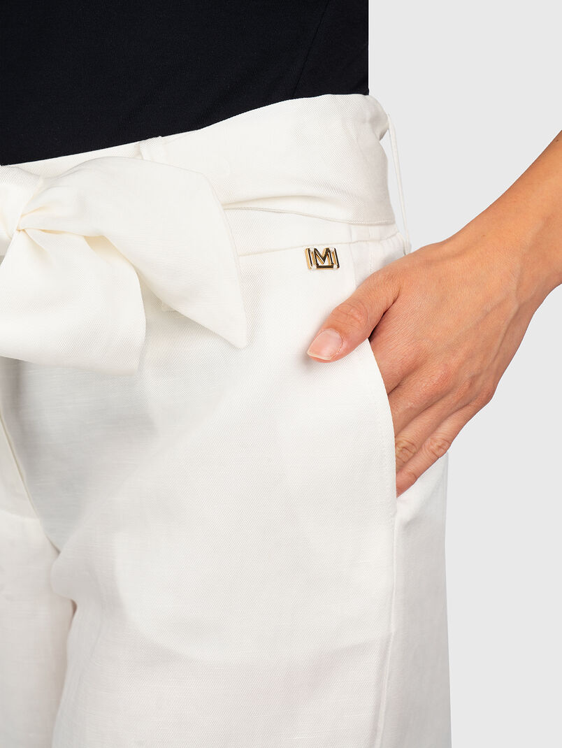 Viscose blend shorts with belt - 3