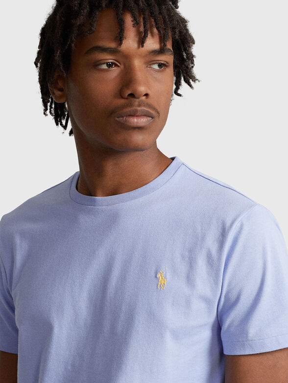 Blue T-shirt with logo accent - 4