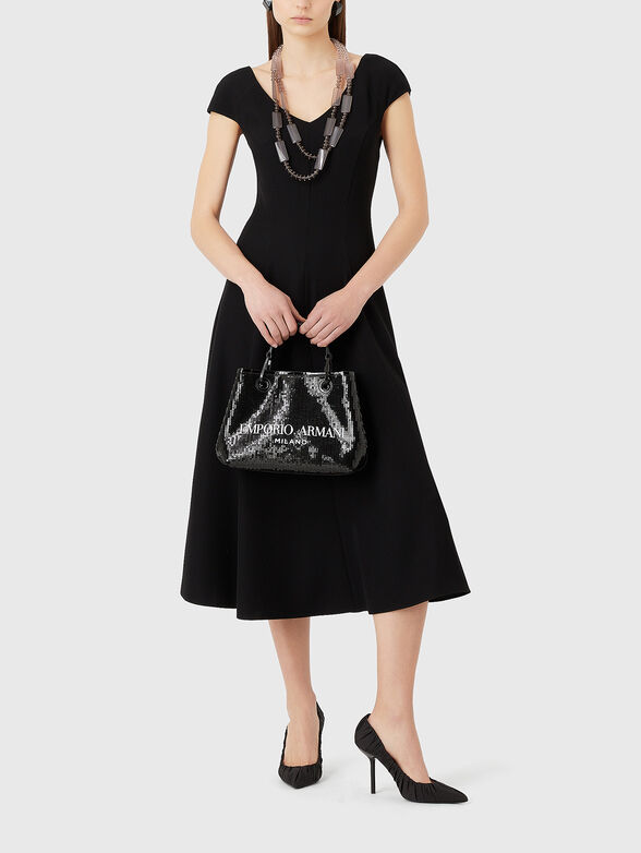 Midi dress with accent back - 4