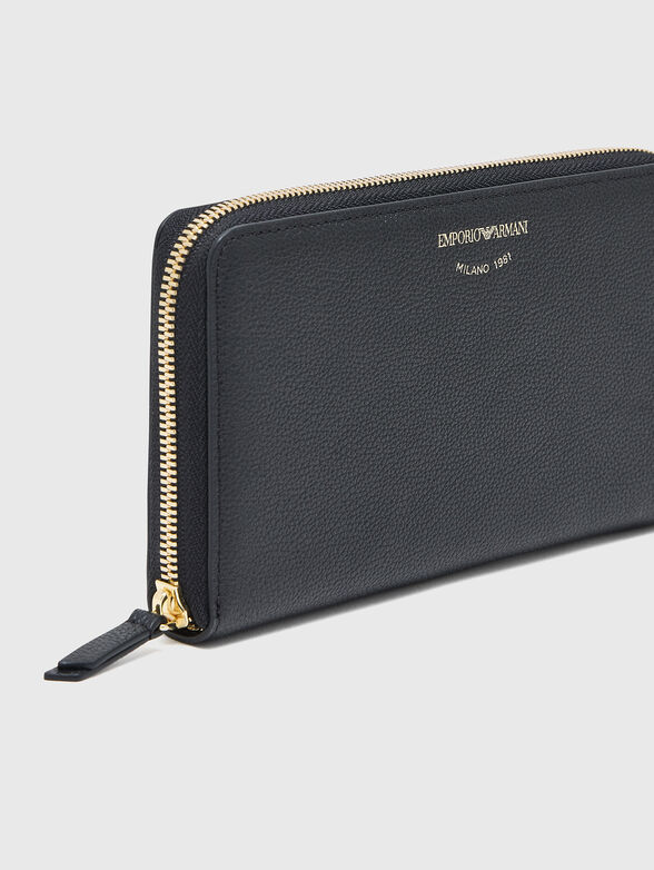 Wallet with gold colored logo - 4