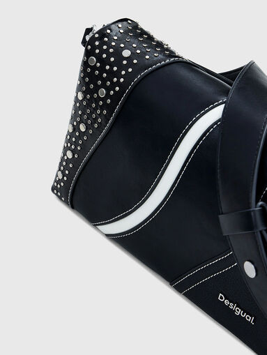 Bag with contrasting elements - 4