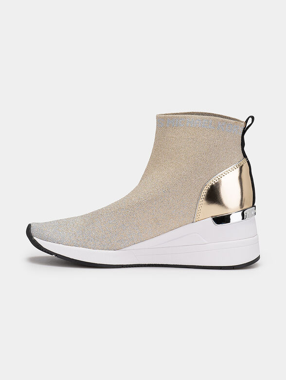 SKYLER  slip-on ankle boots with gold details - 4