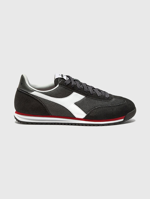 Sports shoes with contrasting trim - 1