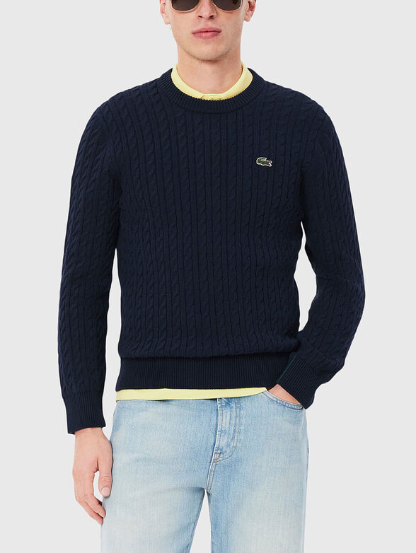 Памучен плетен пуловер с оавално деколте - 1