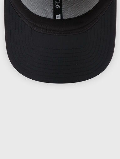 Multicoloured hat with visor - 5