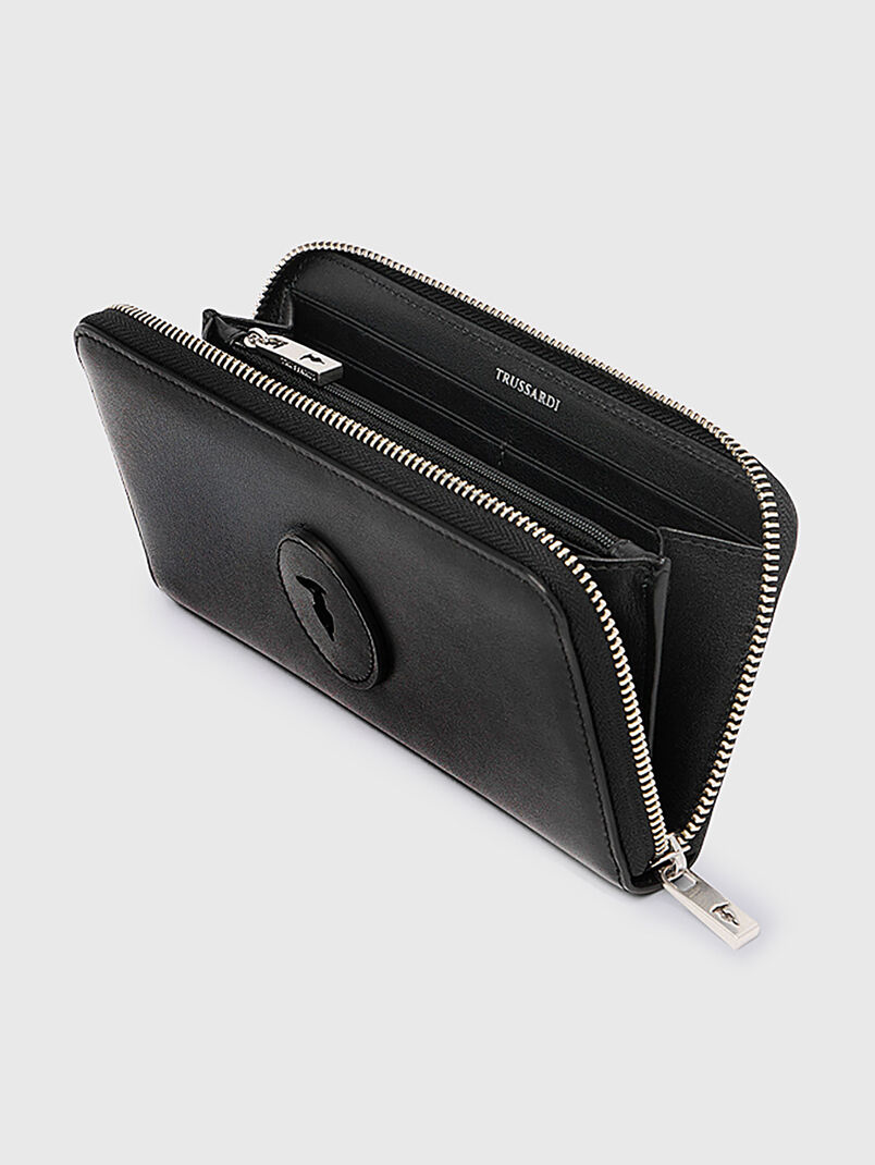 Leather wallet with accent logo - 3
