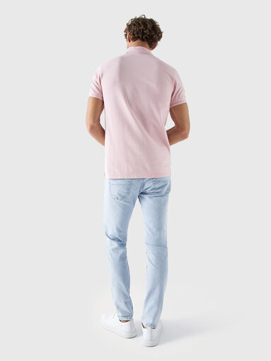 Pale pink polo shirt with logo patch accent - 3
