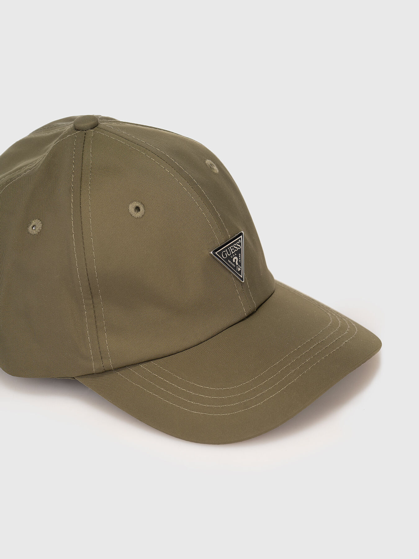 Baseball cap with logo brand GUESS — Globalbrandsstore.com/en