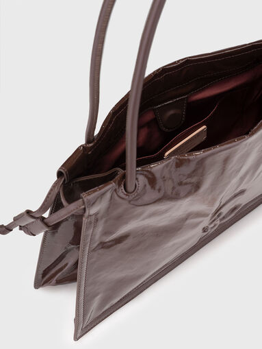 Leather bag with logo detail - 5