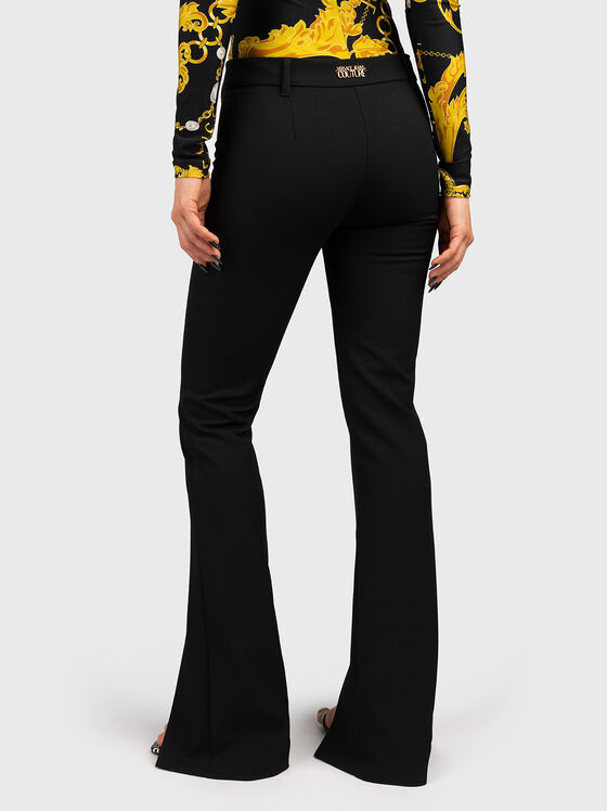 Черен панталон с цепки  - 2