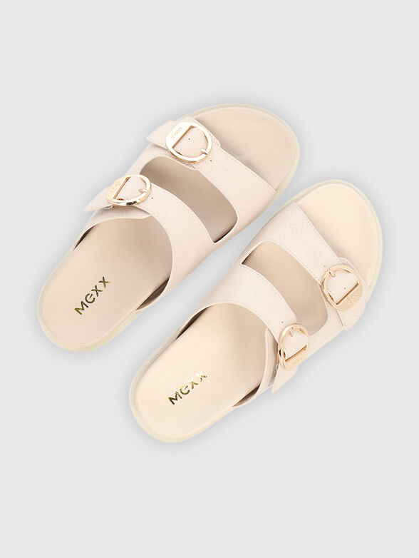 Slippers with golden details - 6