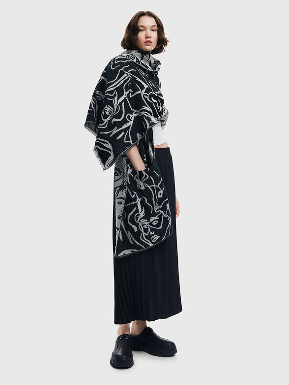 Scarf with art design and pockets - 2