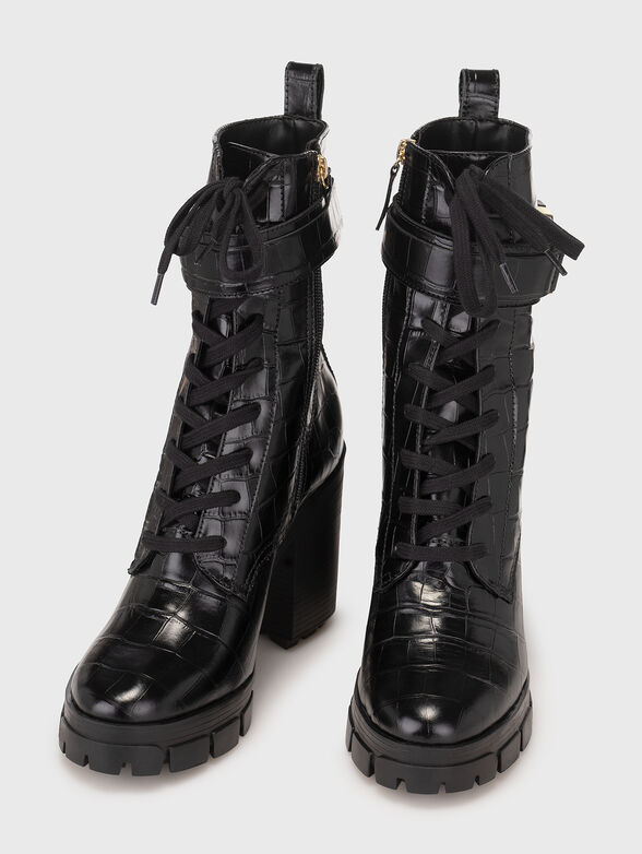 Croc-effect ankle boots  - 6