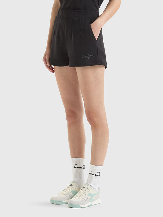 Sports shorts in black