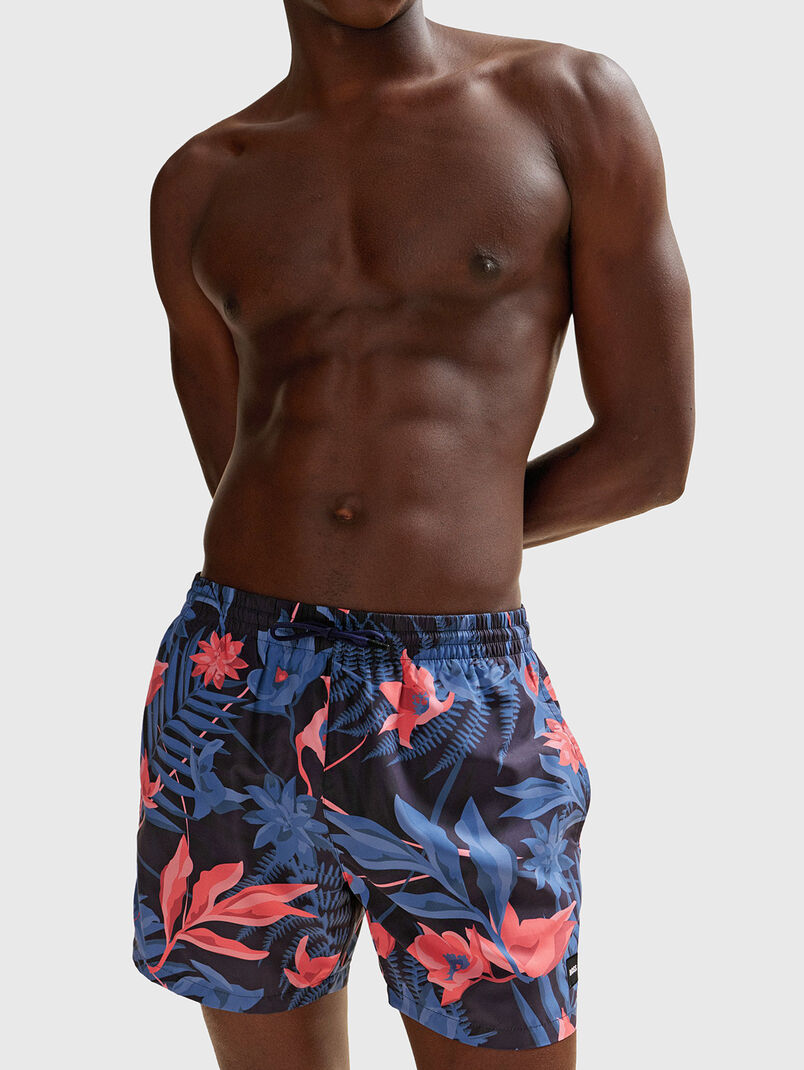 Beach shorts with floral motifs - 3