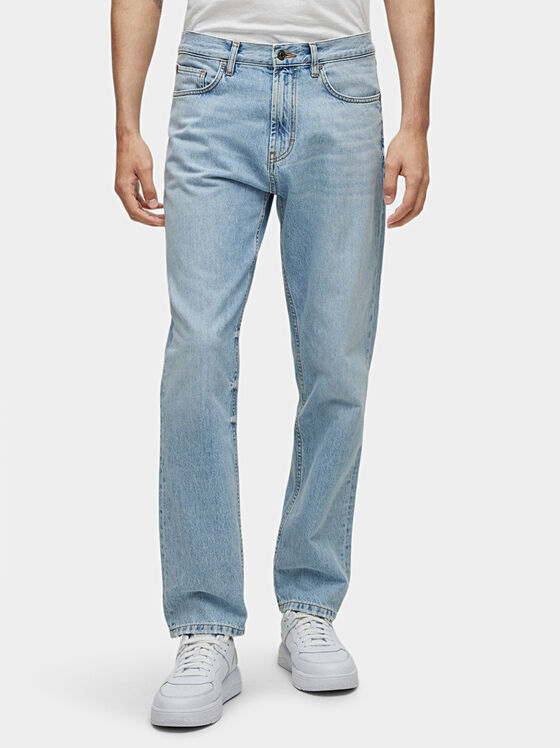 Blue jeans with contrasting logo detail - 1