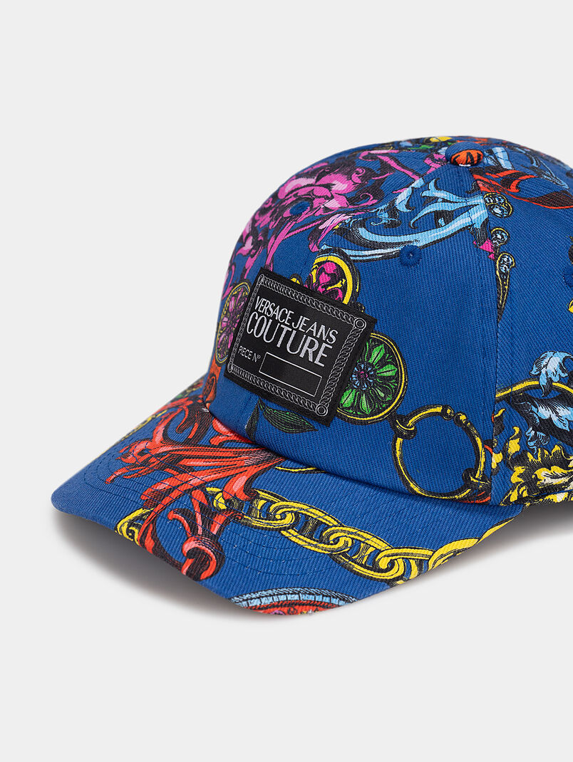 Hat with multicolor print - 3