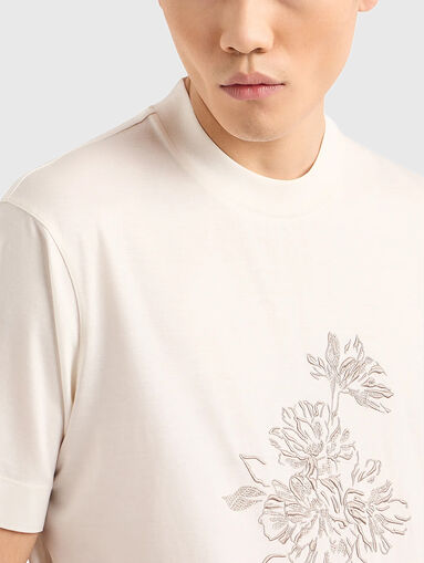 Floral embroidery T-shirt - 4