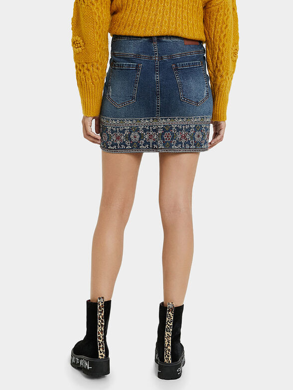 Mini denim skirt with floral embroidery - 3