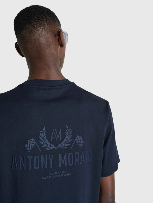 Cotton T-shirt with a design on the back - 3