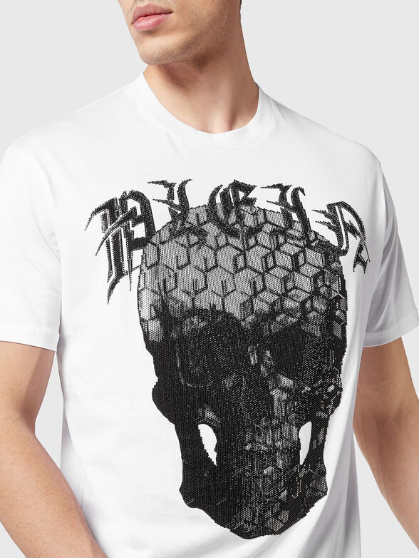 Round neck T-shirt with rhinestones - 4