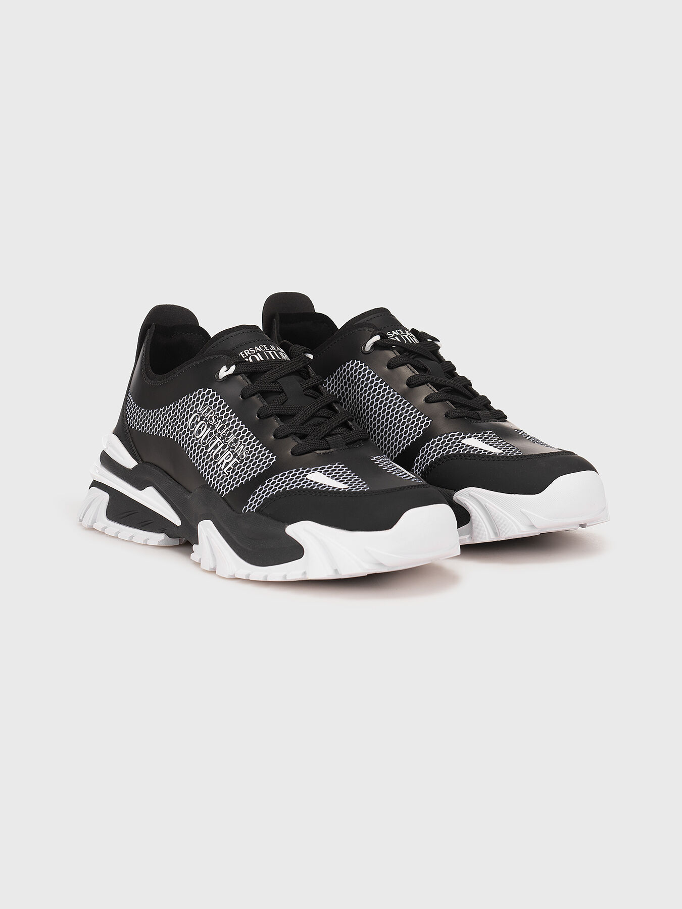 Sneakers in black colour brand VERSACE JEANS COUTURE Globalbrandsstore en