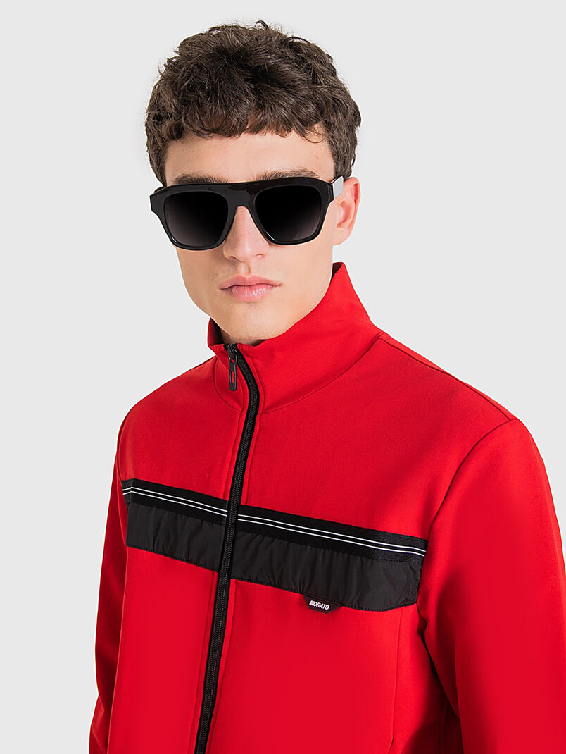 Red sweatshirt with zip - 3