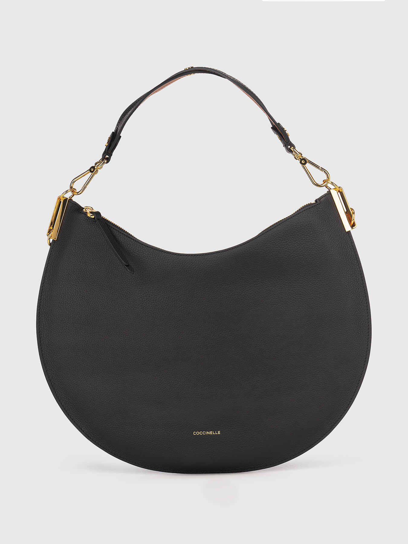Black leather bag brand COCCINELLE Globalbrandsstore en