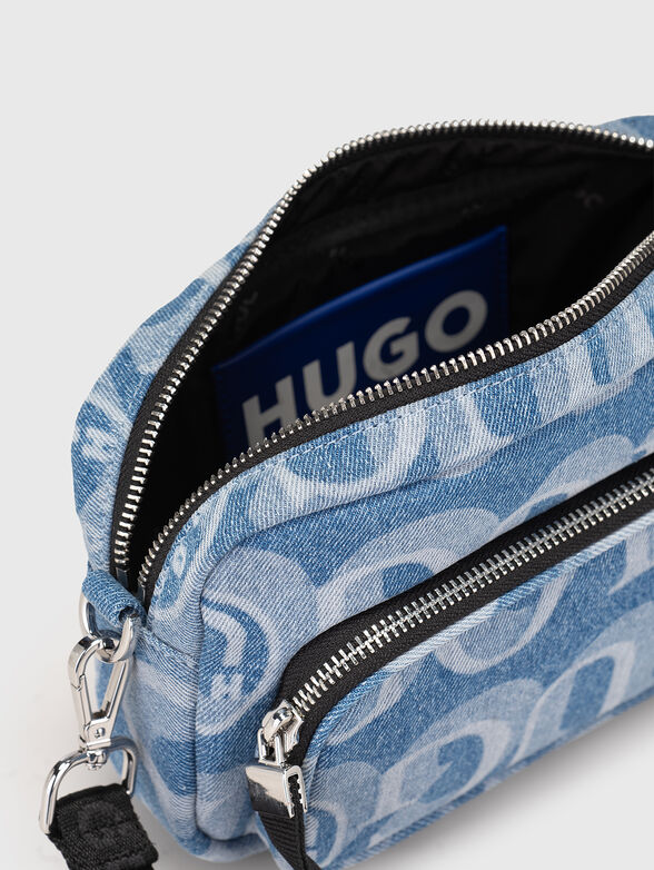 Crossbody bag with logo print in denim - 6