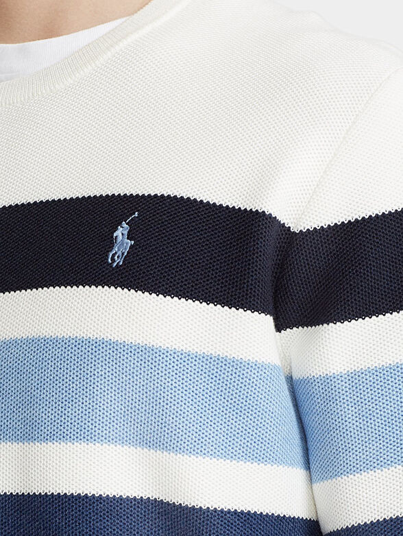 Sweater with contrasting stripes - 2