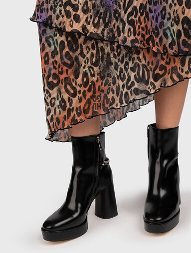 Midi skirt with animal print - 4