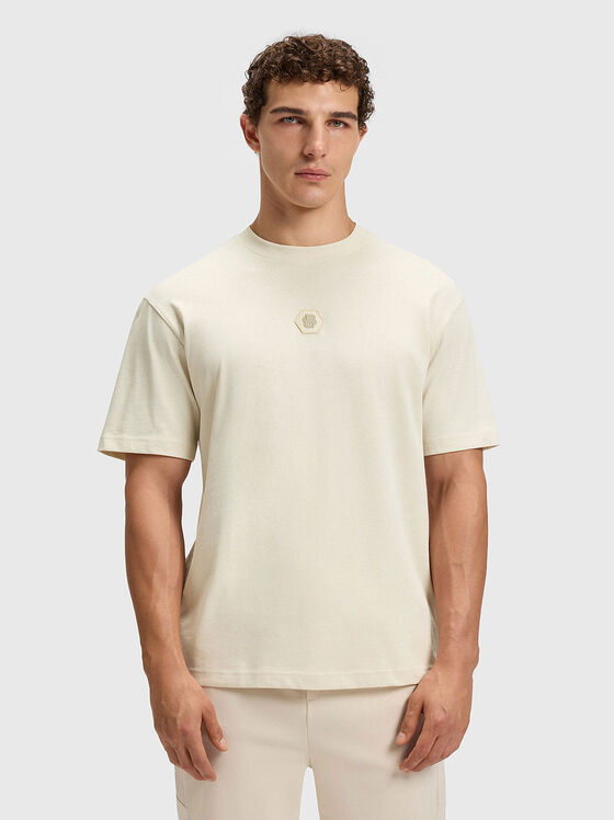 T-shirt with oval neckline in gray - 1