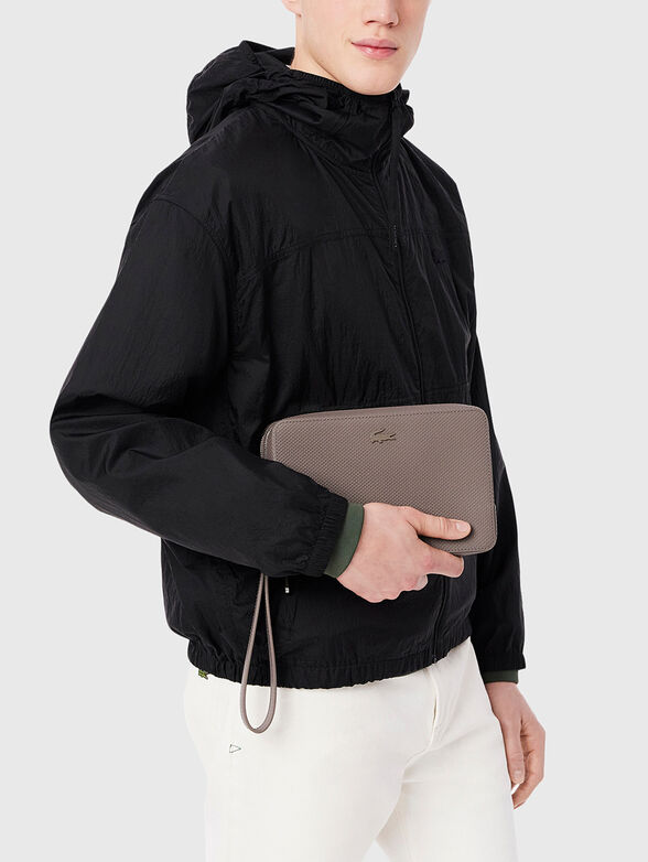 Small leather bag with saffiano effect - 3