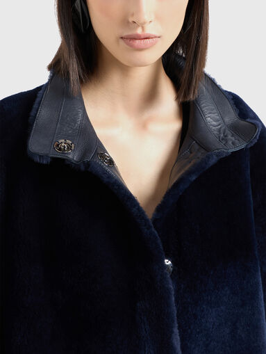 Coat of soft texture and leather details - 5