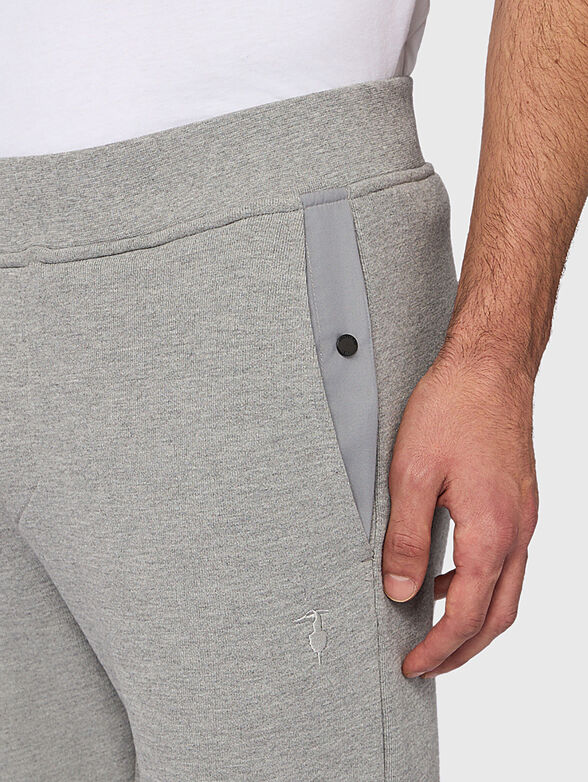 Sports trousers with logo - 3