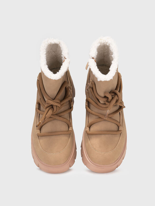 Suede boots with accent laces - 6