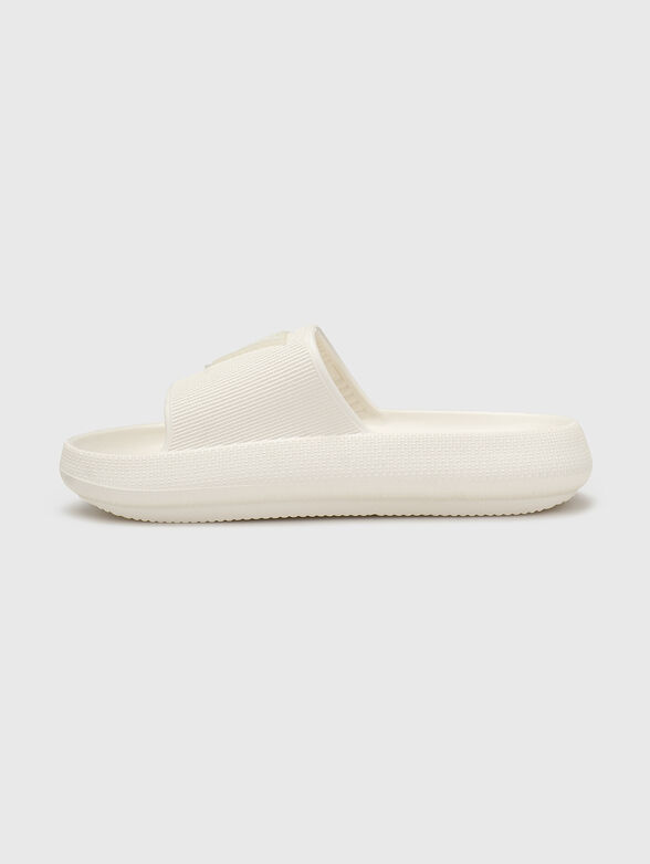Beach slippers with a triangular logo - 4