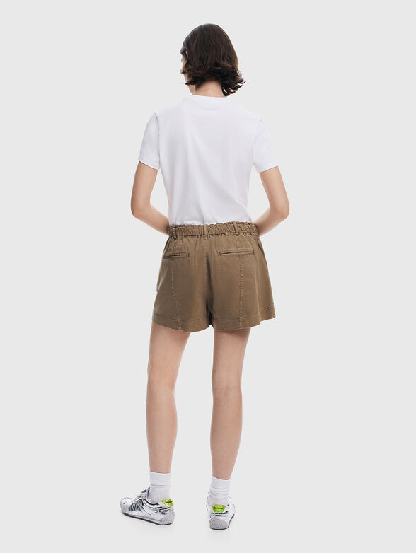 Shorts with accent pockets - 2